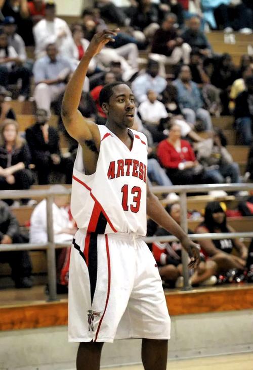 哈登选秀那年的新秀