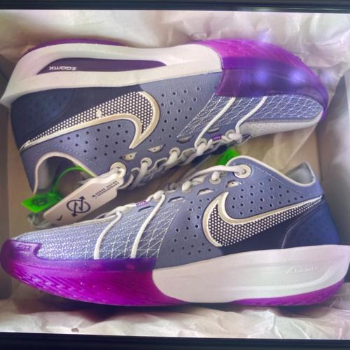 耐克最新款篮球鞋