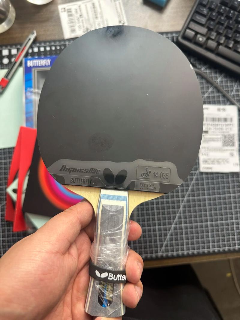 乒乓球拍胶皮多厚合适