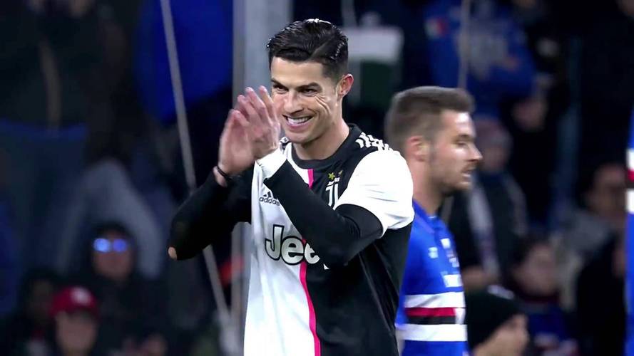 c罗转会尤文多少钱