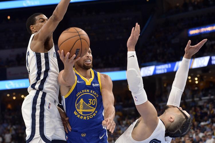 2015nba季后赛勇士灰熊