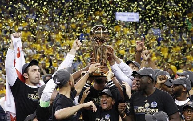 勇士18年季后赛16连胜