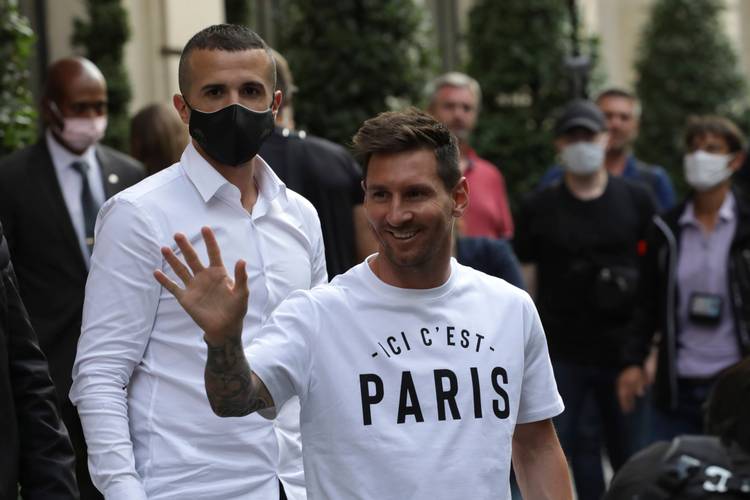 梅西确认加盟巴黎