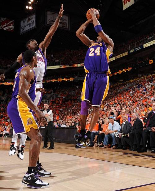 湖人对太阳今天比赛