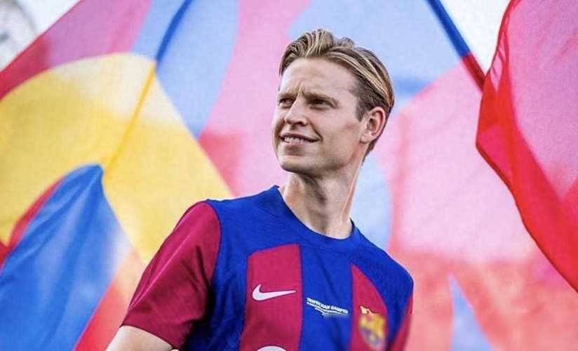 德容在巴萨表现怎么样