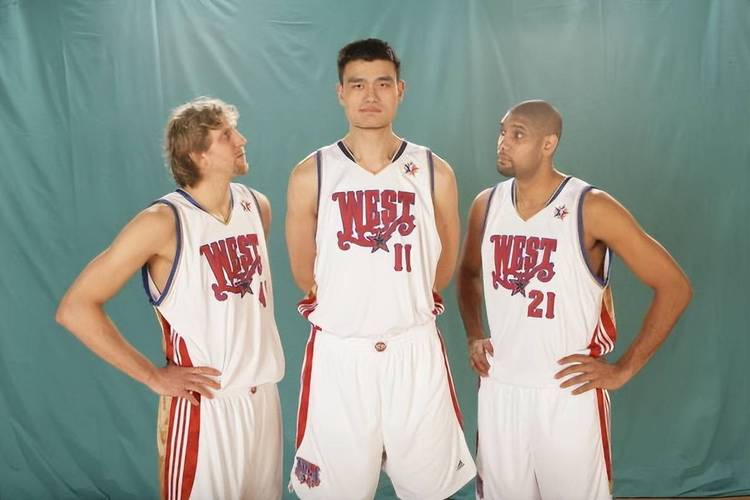 姚明时期的爵士阵容有哪些