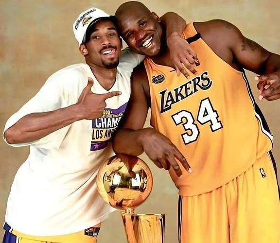 科比得到81分的那场比赛对手是谁