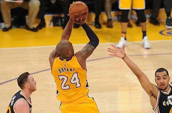 科比打的哪个位置