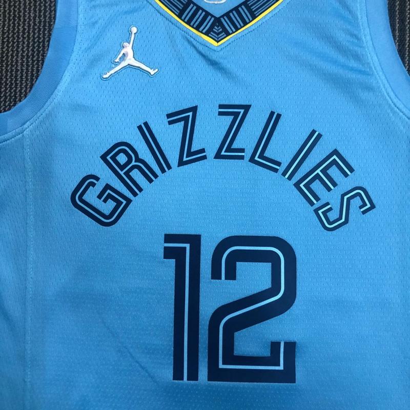 12号球衣是什么位置