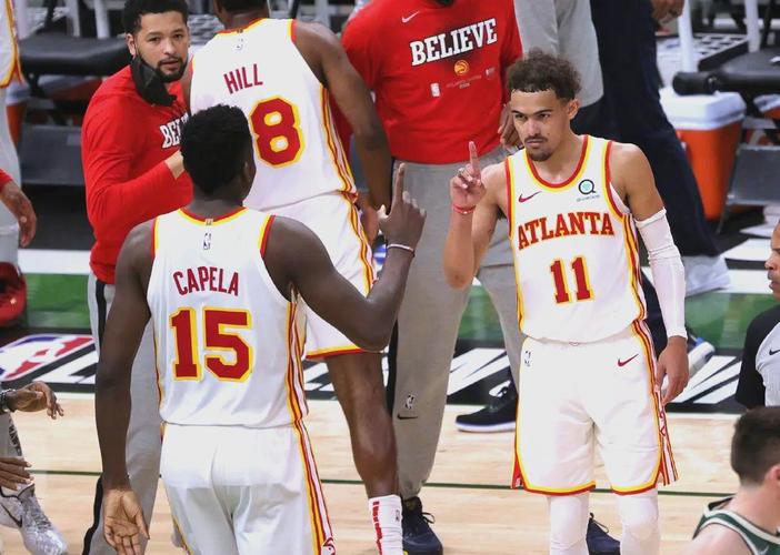 雄鹿对老鹰推荐