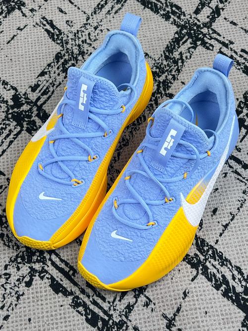 勒布朗篮球鞋最好的是哪款