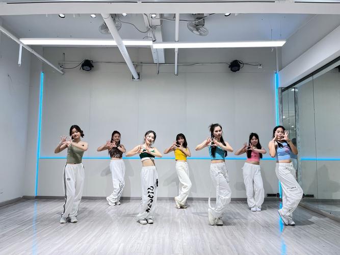 爵士舞练多久才能跳好看