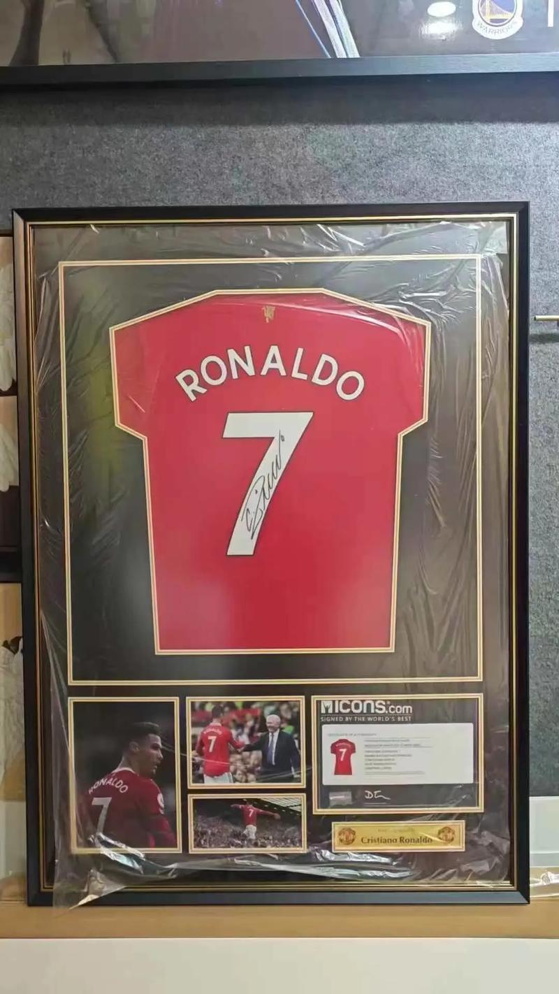 罗比基恩穿过的球衣号码是什么