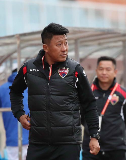 2002世界杯中国队长是谁