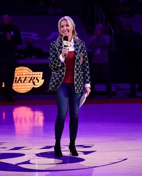 nba湖人老板珍妮