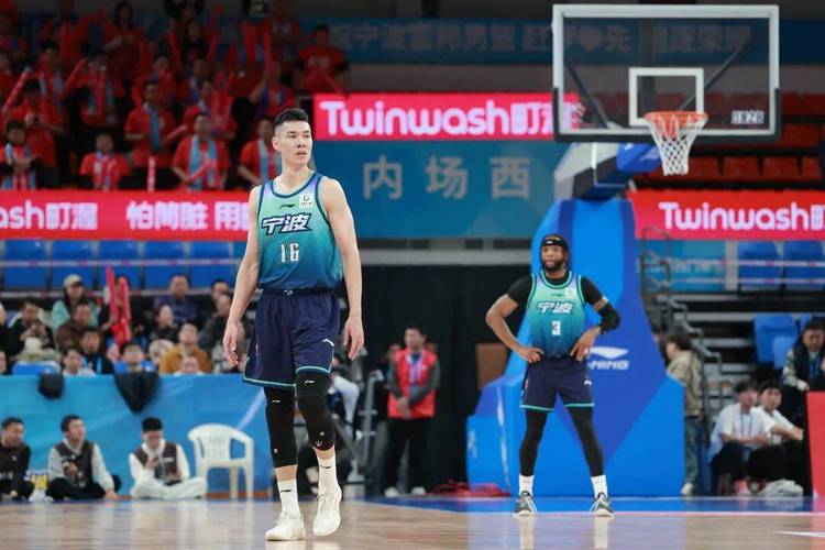 宁波富邦男篮新闻发布会