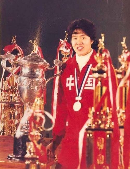 女排第二次奥运冠军是哪一年