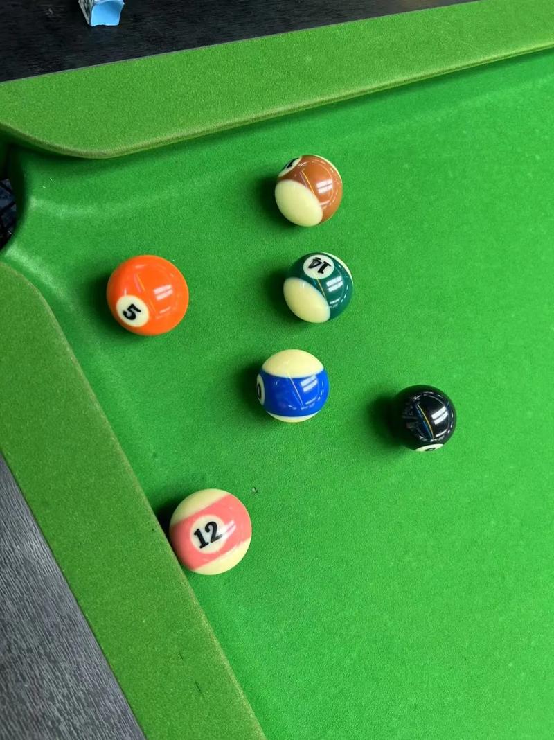 台球前二和后一