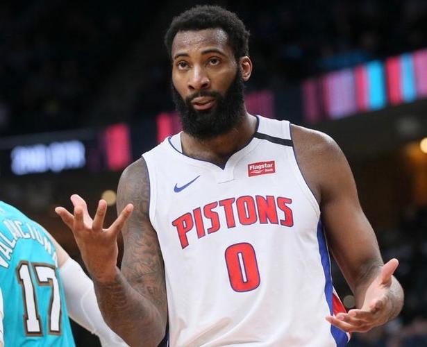 德拉蒙德在骑士穿几号球衣