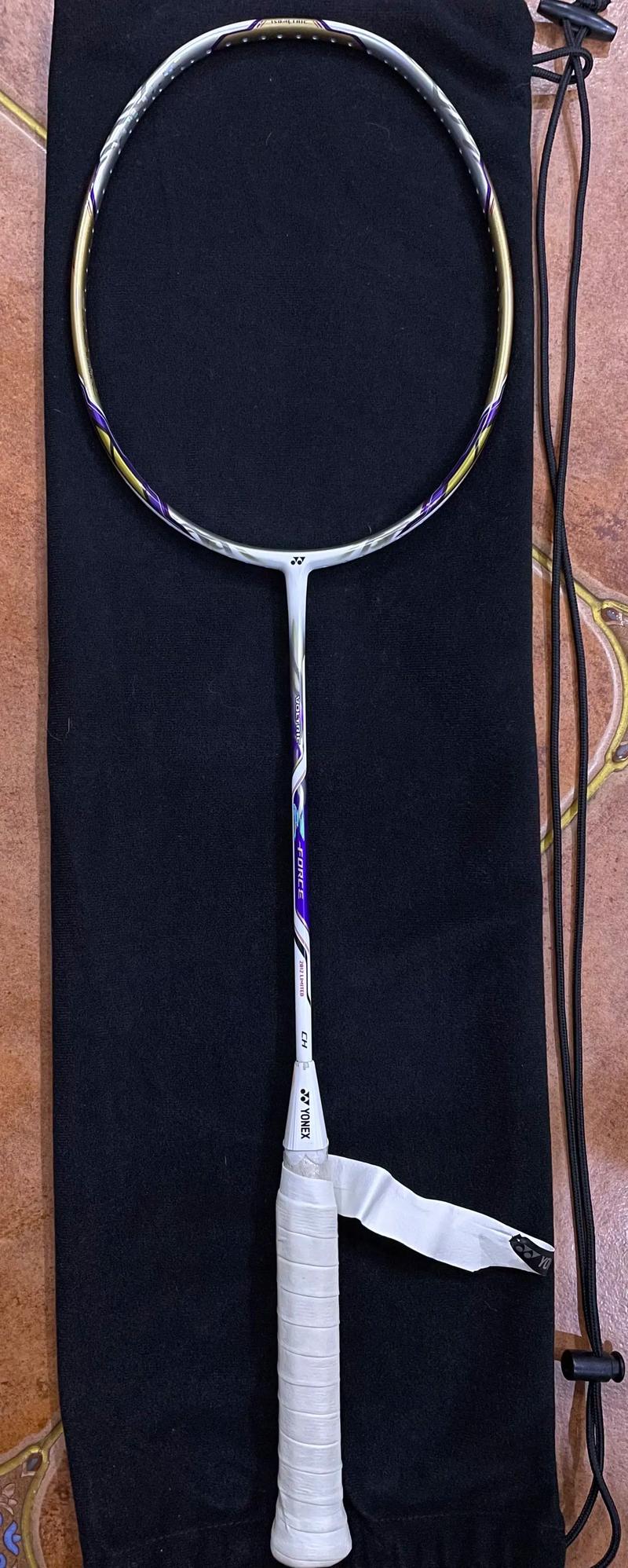 奥运会羽毛球用的球拍