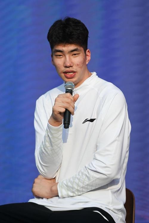 浙江稠州金租男篮的老板是谁