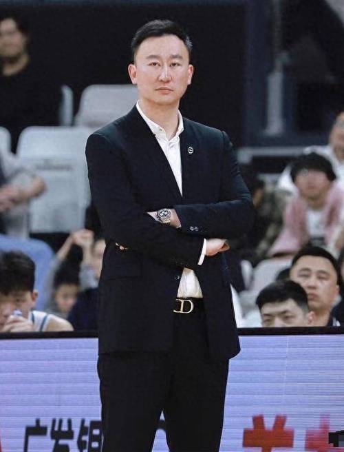 刘伟篮球运动员的身高是多少