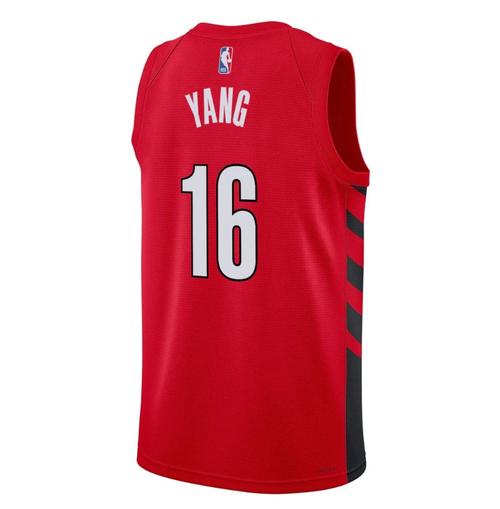 开拓者十号球衣是谁