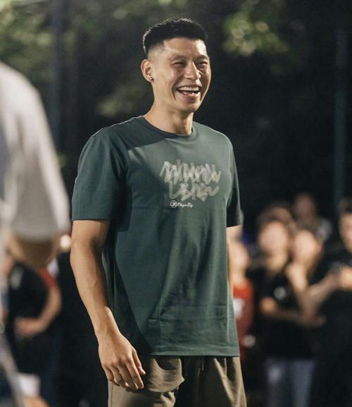 林书豪是美国的吗