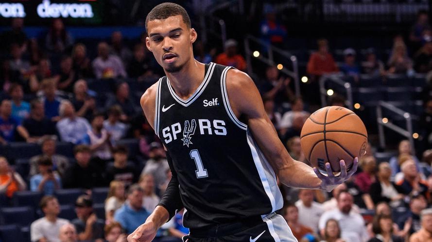 马刺对鹈鹕明天阵容