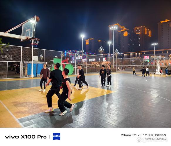 附近有没有打篮球的